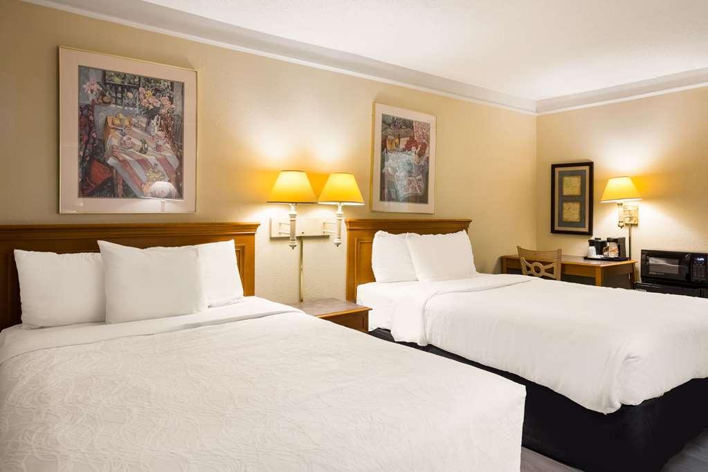 Econo Lodge Джорджтаун Номер фото