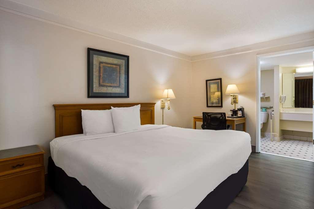Econo Lodge Джорджтаун Номер фото
